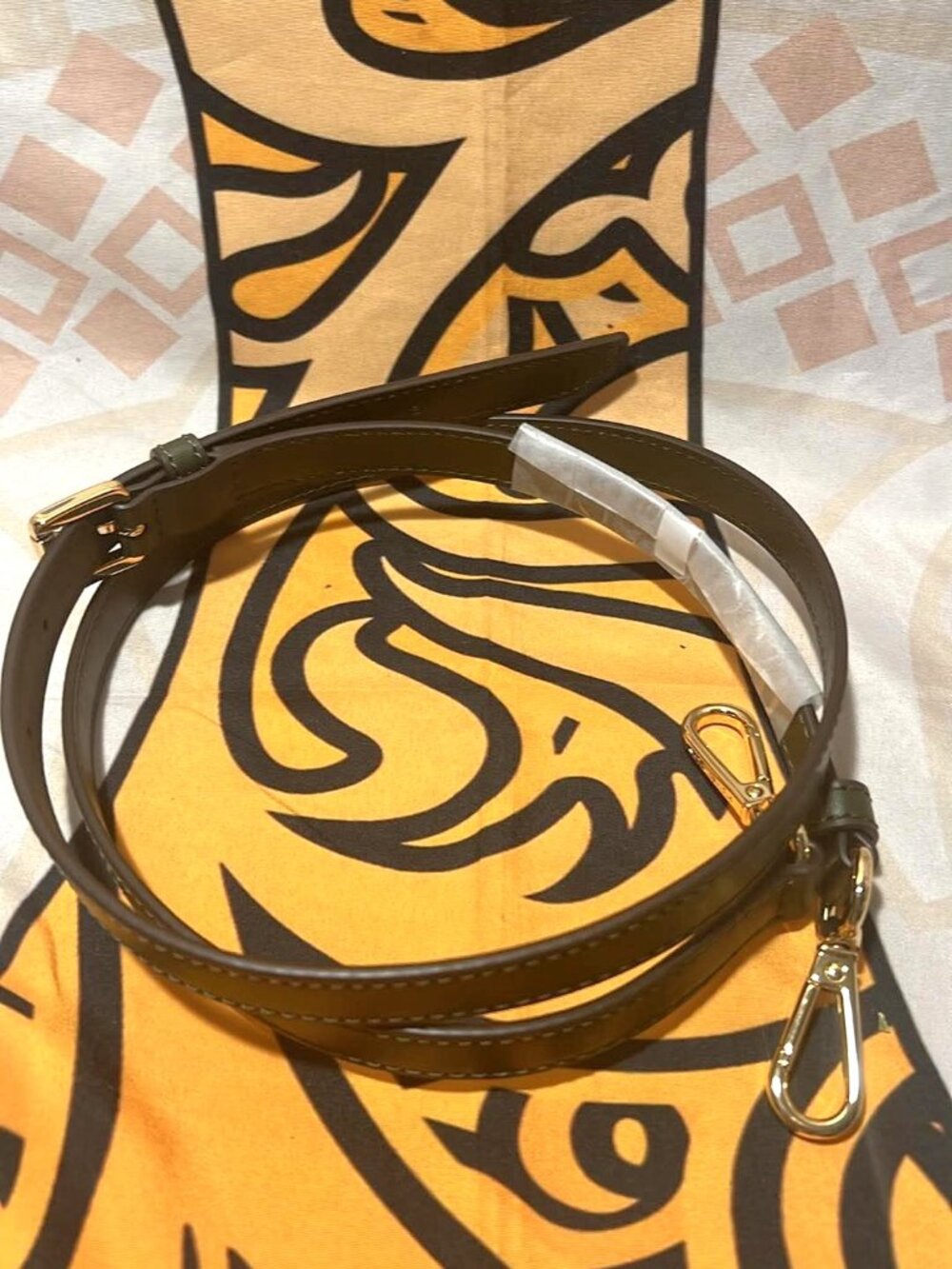 Michael Kors Olive Green Leather Crossbody Strap • Gold Hardware • New